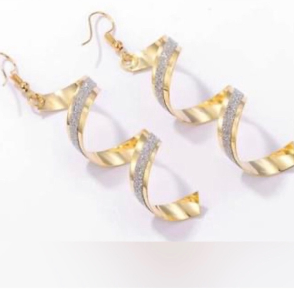 GORGEOUS Gold plated spiral dangle glitter long drop earrings - Picture 4 of 4